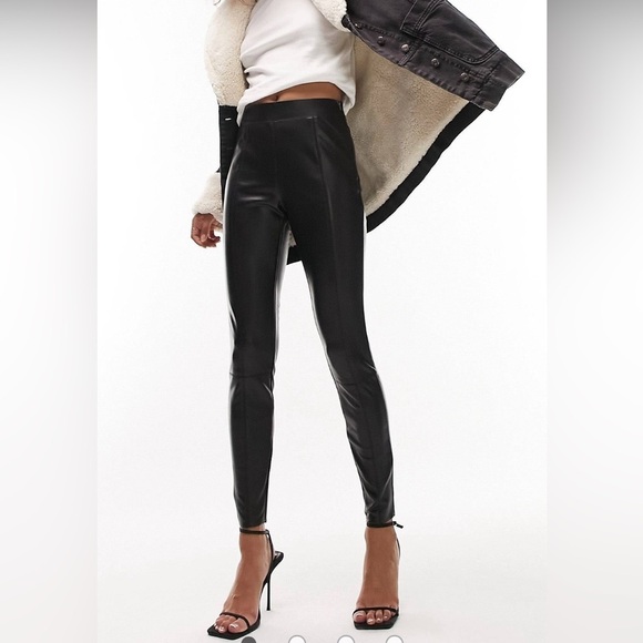 🥇HOST PICK!🥇
TOPSHOP FAUX LEATHER SKINNY PANTS - Picture 1 of 6